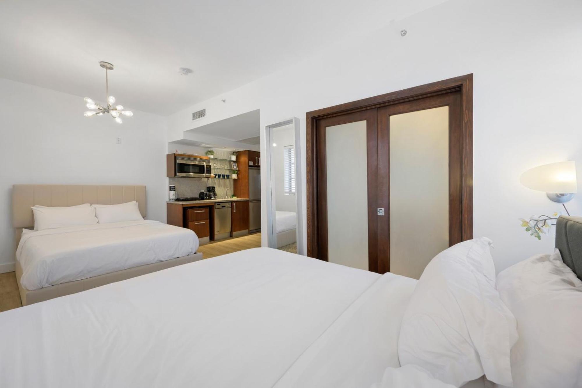 Ocean Drive Apartments With Rooftop Pool, South Beach, Miami ميامي بيتش المظهر الخارجي الصورة